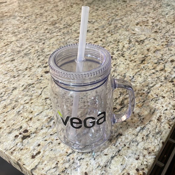 Vega Plastic Mug with Straw - Picture 1 of 3
